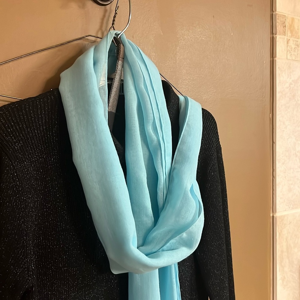Scarf - Picture 2 of 3